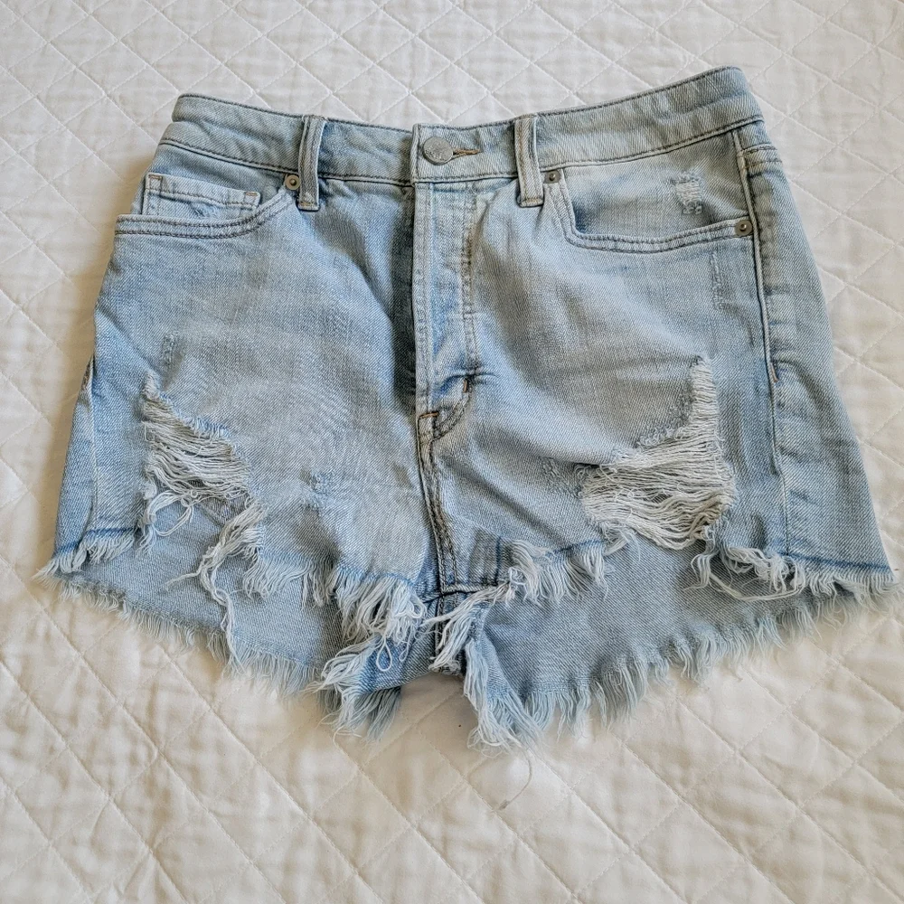 BKE denim distressed Stella high rise shorts. Sz 26 - Picture 1 of 6
